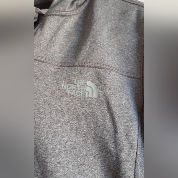 The North Face womens zipped hoodie - Picture 2 of 5